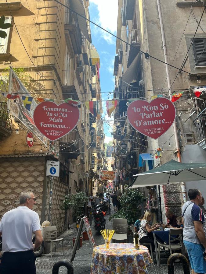Casa Vacanza La Spagnola ナポリ エクステリア 写真