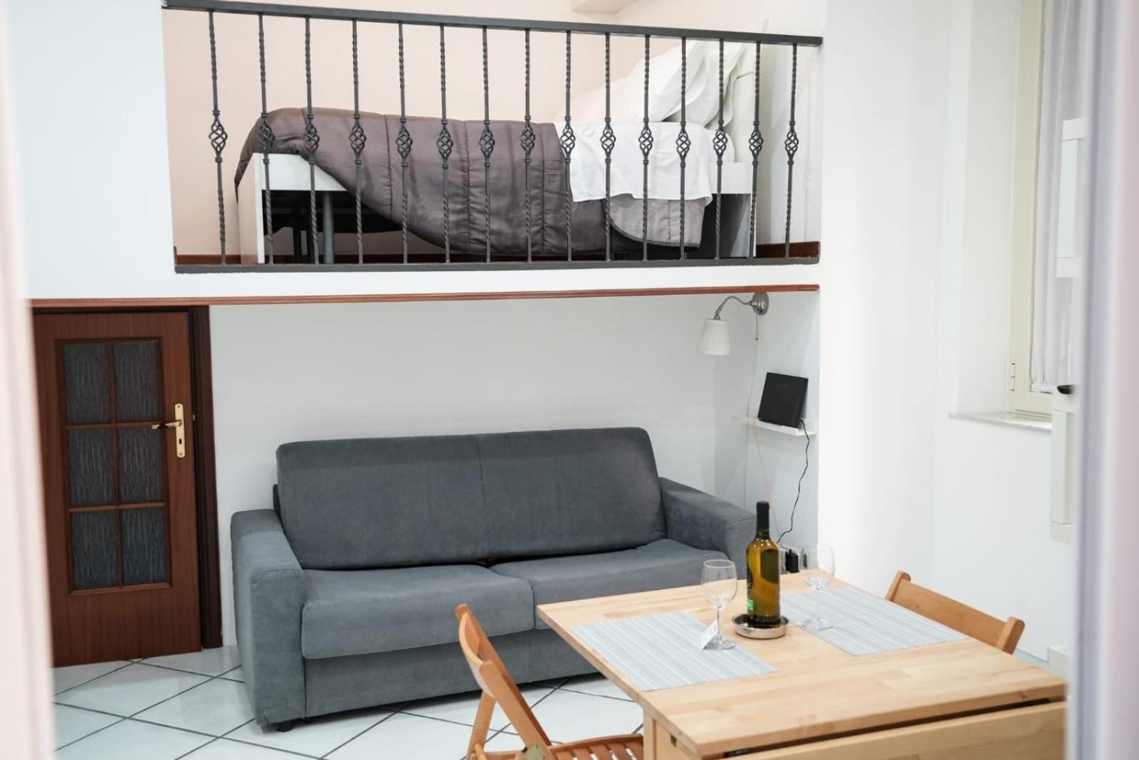Casa Vacanza La Spagnola ナポリ エクステリア 写真